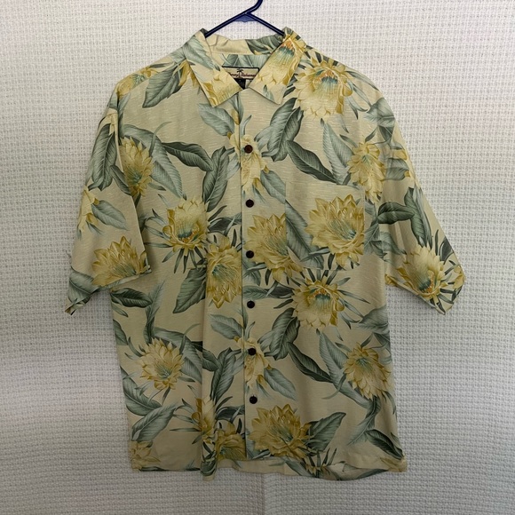 Tommy Bahama Floral Button Up - Picture 2 of 6